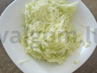 Švelnūs blynai iš cukinijų ir baklažanų ikros Žingsnis 2