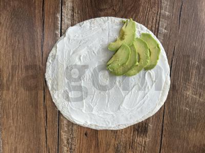 Tortilija su avokadu ir krevetėmis Žingsnis 4