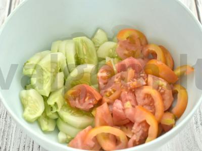 Daržovių salotas su aštriu garstyčių padažu Žingsnis 1