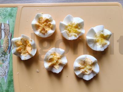 Sumuštiniai su burokėliais, kiaušiniu ir silke Žingsnis 4