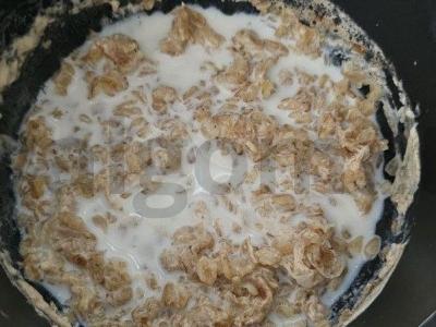 Pieninė košė iš avižinių ir grikių dribsnių su braškių uogiene Žingsnis 4