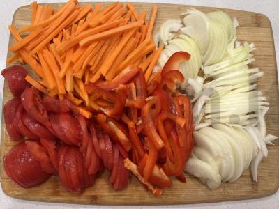 Lagman su jautiena ir daržovėmis Žingsnis 3