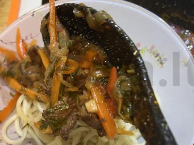 Lagman su jautiena ir daržovėmis Žingsnis 15