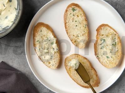 Krostinai su putojančiais midijomis ir avokadu Žingsnis 5