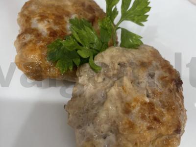 Koteliai „Paryžiaus“ su aštriu pipiru pagrindine nuotrauka