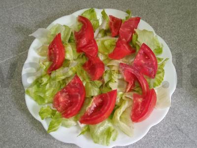 Salotas su keptais baklažanais ir aštriu grietinės padažu Žingsnis 2