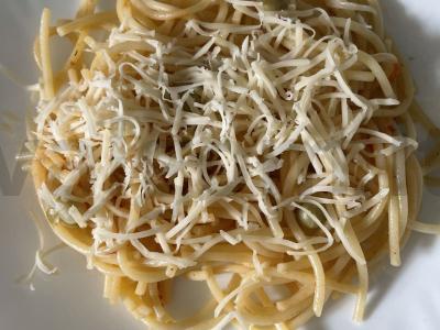 Spagečiai su smulkintu pomidoru ir žaliaisiais žirneliais Žingsnis 8