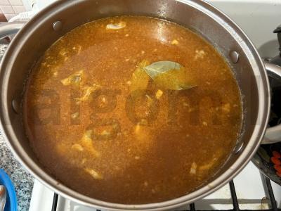 Sultinys su dešrelėmis ir jautienos šonkauliais Žingsnis 9