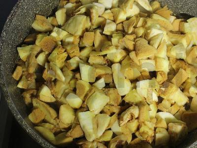 Kepti sviestiniai grybai grietinėlės padaže su bulvėmis Žingsnis 6