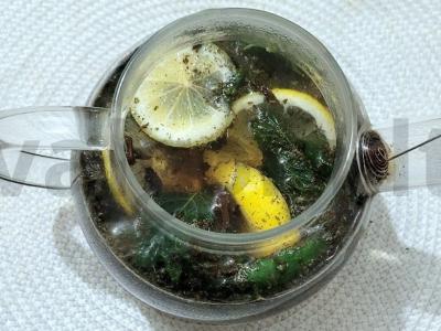 Kvapnus arbata su citrina, melisa ir mėta pagrindine nuotrauka