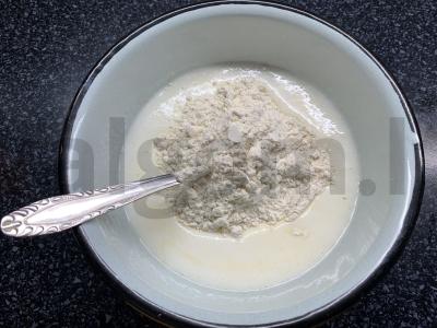 Blynai su vyšniomis pusryčiams Žingsnis 4