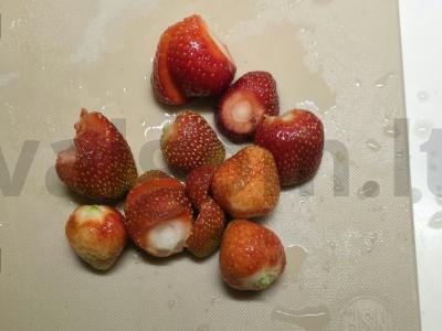 Mojitas „Namų“ su braškėmis ir citrina Žingsnis 3