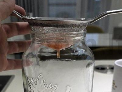 Mojitas „Namų“ su braškėmis ir citrina Žingsnis 8