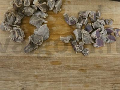 Šiltas salotas su vištienos skrandžiais Žingsnis 4