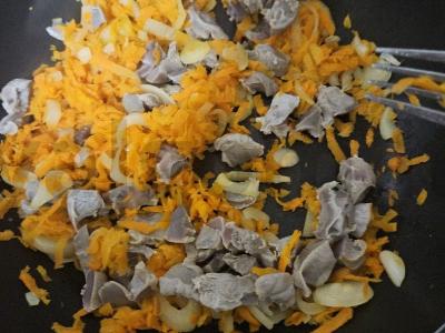 Šiltas salotas su vištienos skrandžiais Žingsnis 6