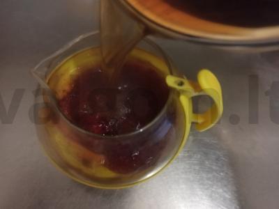 Kvapnus arbata su imbieru, juodųjų serbentų lapais ir avietėmis Žingsnis 4