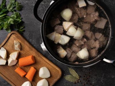 Harcho su jautiena ir ryžiais Žingsnis 2