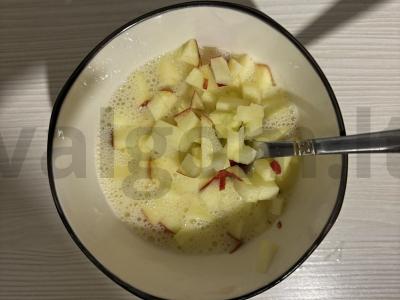 Greitas obuolių keksiukas vienam Žingsnis 9