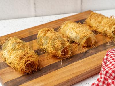 Rytietiški vamzdeliai iš kataifi tešlos Žingsnis 4