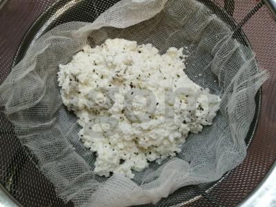 Švelnus naminis sūris su itališkais prieskoniais Žingsnis 5