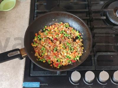 Kinietiška vištiena su žemės riešutais ir daržovėmis Žingsnis 6