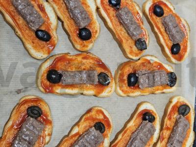 Karšti sumuštiniai su dešrelėmis ir sūriu Žingsnis 4