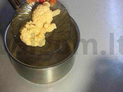 Farfalle su dešrelėmis ir mocarela Žingsnis 1