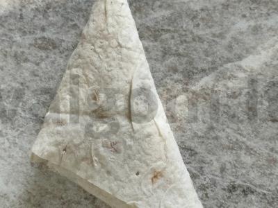 Saldūs trikampiai iš lavašo ir varškės su cukatais Žingsnis 6