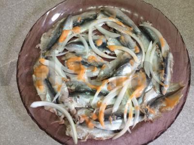 Silkė su garstyčių padažu, žolelėmis ir spanguolėmis Žingsnis 4