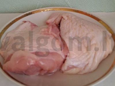 Plovas su vištiena iš dviejų rūšių ryžių Žingsnis 1