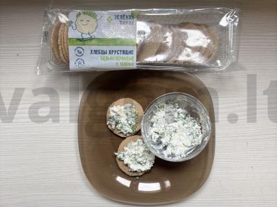 Krekeriai su varškės ir žolelių užtepėle pagrindine nuotrauka