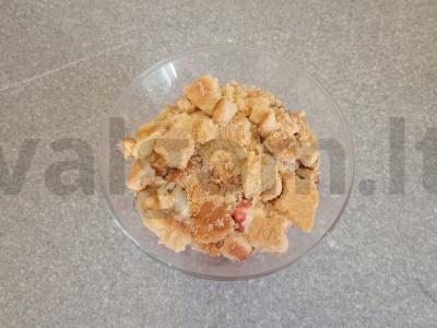 Vyšnių desertas su sausainiais ir varškės sūriu Žingsnis 4