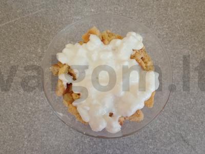 Vyšnių desertas su sausainiais ir varškės sūriu Žingsnis 5