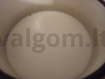 Pieninis gėrimas su cikorija ir halva Žingsnis 1