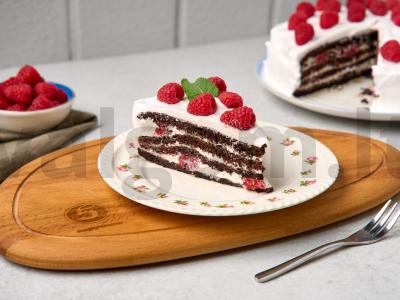 Šokoladinis aviečių tortas pagrindine nuotrauka