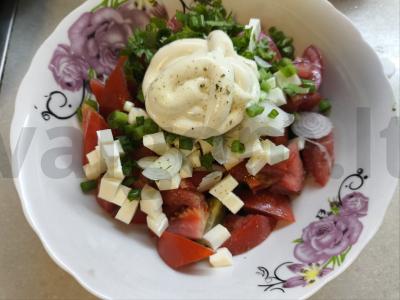 Daržovių salotas su lydytu sūriu ir kalendra Žingsnis 5