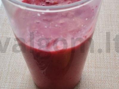Spanguolių vaisių smoothie pagrindine nuotrauka