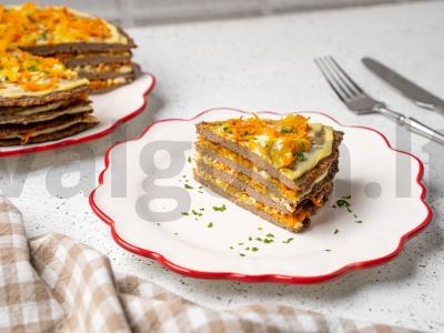 Kepenų tortas su morkomis ir svogūnais pagrindine nuotrauka