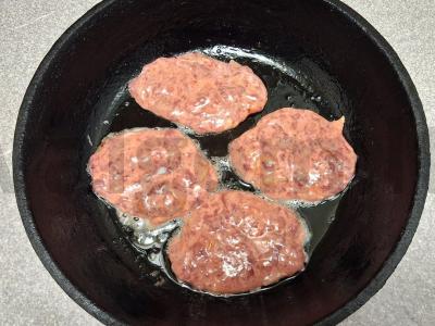 Kiaulienos kepenų blynai pietums Žingsnis 8