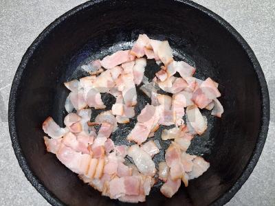 Makaronai su karbonaro padažu Žingsnis 1