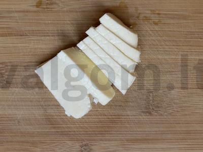 Daržovių salotas su keptu Adygei sūriu Žingsnis 1