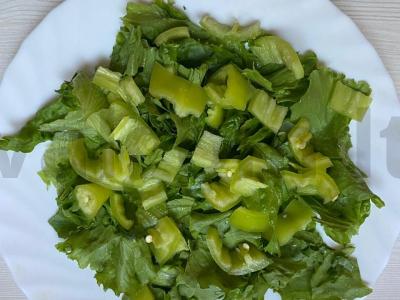 Daržovių salotas su keptu Adygei sūriu Žingsnis 8