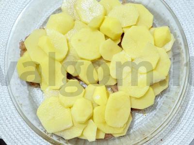 Vištienos krūtinėlė po sūrio apvalkalu su bulvėmis Žingsnis 3