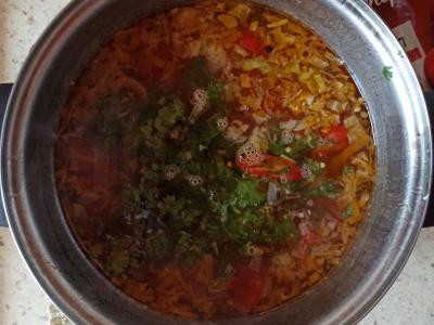 Šviežių kopūstų šči su aštriu raudonu pipiru Žingsnis 10