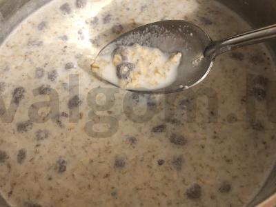 Avižinė košė su džiovintais vaisiais ir avietėmis Žingsnis 5