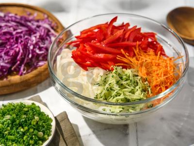 Pavasario ritinėlių salotos Žingsnis 3