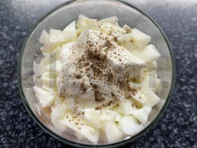 Salotos su menkės ikrais, kiaušiniais ir daržovėmis Žingsnis 5