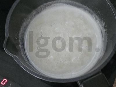 Manų košė ant išrūgų pieno Žingsnis 3