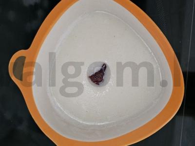 Manų košė ant išrūgų pieno pagrindine nuotrauka