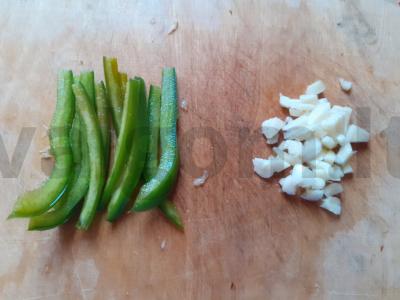 Funchosa su cukinija ir saldžiuoju pipiru Žingsnis 3